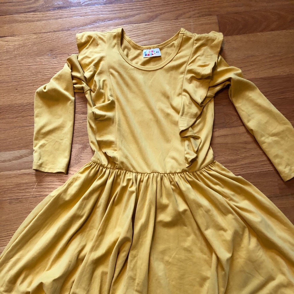 Dot Dot smile, Ruffle dress, mustard yellow, warm material, size 8/10